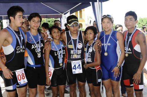 Los integrantes de la delegaci&oacute;n guatemalteca de triatl&oacute;n que compiti&oacute; en el Centroamericano de Granada, Nicaragua. (Foto: Francisco L&oacute;pez Ventura)