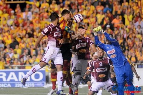 Una acci&oacute;n en el encuentro que termin&oacute; en empate entre Saprissa y Herediano.