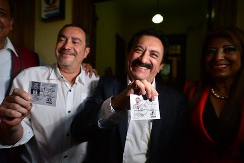 Los candidatos a binomio presidencial del partido Patriota ya recibieron sus credenciales. (Foto: Wilder López/Soy502)