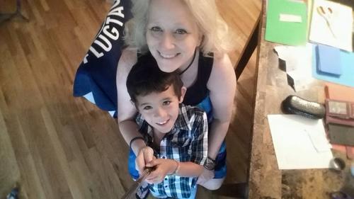 El viaje de Adrián será patrocinado por su abuela Shari Stocker. (Foto Facebook/Shari Stocker)