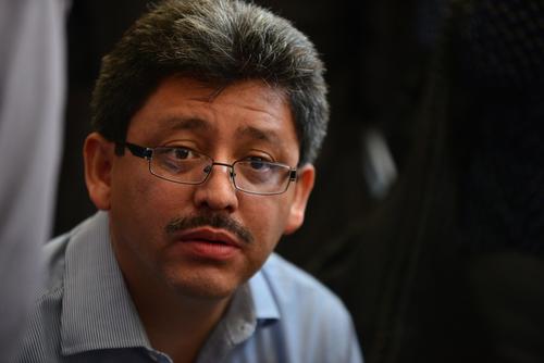 En la imagen se puede apreciar a Omar Franco, exjefe de la SAT y Alfonzo Castillo, exintendente Jur&iacute;dico, ambos se encuentran bajo arresto. (Foto: Archivo/Soy502)