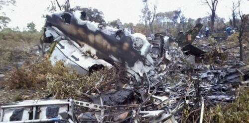 El capit&aacute;n aprovech&oacute; que estaba solo en la cabina para cambiar el rumbo del avi&oacute;n y provocar el accidente. 