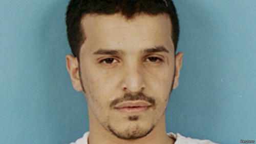 Ibrahim al Asiri es el experto en bombas de la red al Qaeda, ha logrado burlar la seguridad en varios aeropuertos. (Foto: BBC) 