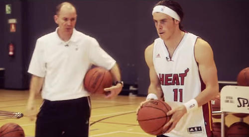 Bale durante la prueba de lanzamientos. 