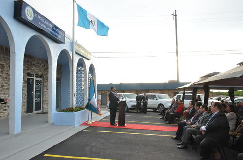 Canciller y vicecanciller acudieron a los actos de inauguraci&oacute;n. (Foto: Minex)