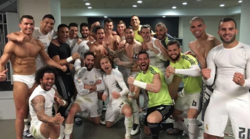 Esta es la celebración de la que Aleix Vidal se mofó tras ganar el último clásico español de 2017. (Foto: Infobae)