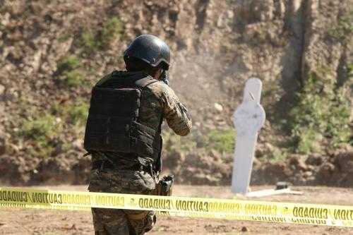 Un representante de Guatemala en el segundo d&iacute;a de competencia de las Fuerzas de Comando 2017. (Foto: Facebook/SOCSOUTH)