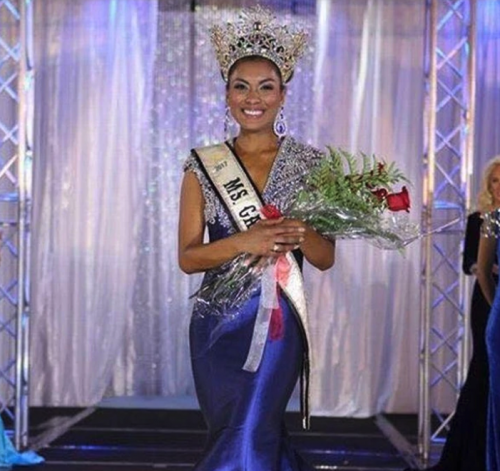 Así lució el día en que recibió la corona del concurso de belleza. (Foto: Infobae)