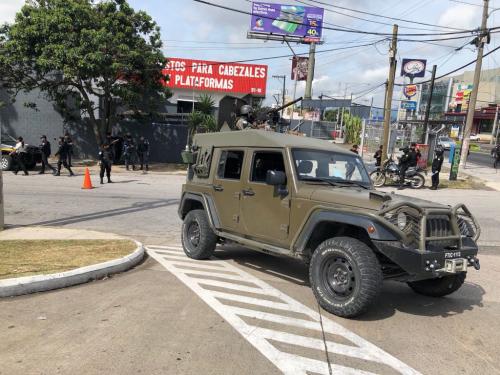 El carro se ubicó a un costado del operativo. (Foto: Jesús Alfonso/Soy502) 