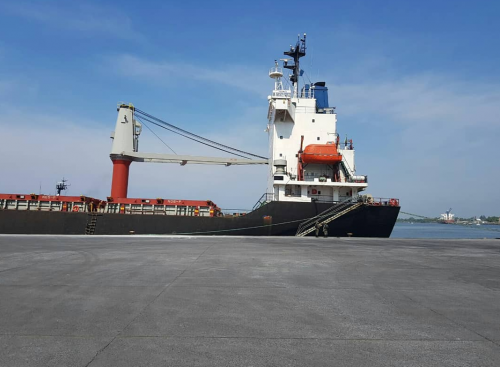 Esta es la embarcación que fue custodiada hacia las costas del Pacífico. (Foto: Ejército de Guatemala) 