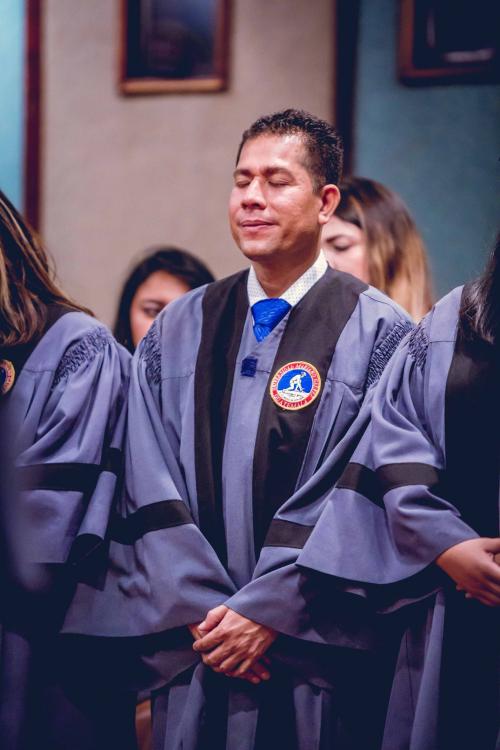 Ezequiel cerr&oacute; los ojos, vio pasar miles de recuerdos, sonri&oacute; al abrirlos y darse cuenta que hab&iacute;a logrado su triunfo. (Foto: Will Palacios)
