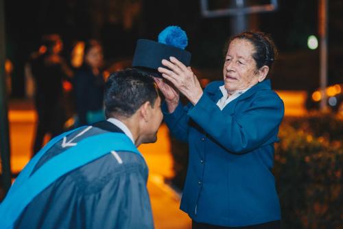 Ezequiel le dedic&oacute; este triunfo a su mam&aacute; que siempre ha sido su apoyo en todo momento. (Foto: Will Palacios)