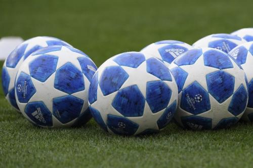 El bal&oacute;n ha evolucionado a sus &uacute;ltimos dise&ntilde;os. (Foto: AFP)