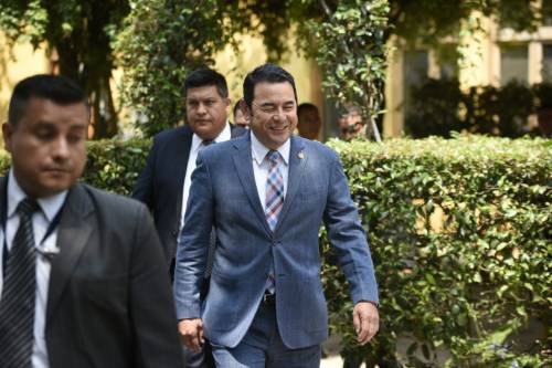 Jimmy Morales dijo que él acudió a una visita de cortesía a la finca de Mario Estrada y que fue para comer gallina en crema con loroco. (Foto: Wilder López/Soy502)