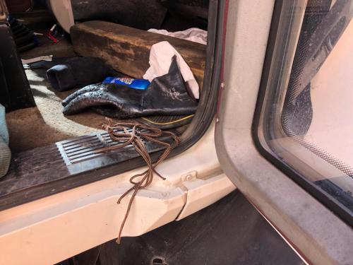 El hombre fue amarrado con sus propias cintas de zapatos. (Foto: Jes&uacute;s Alfonso/Soy502) 