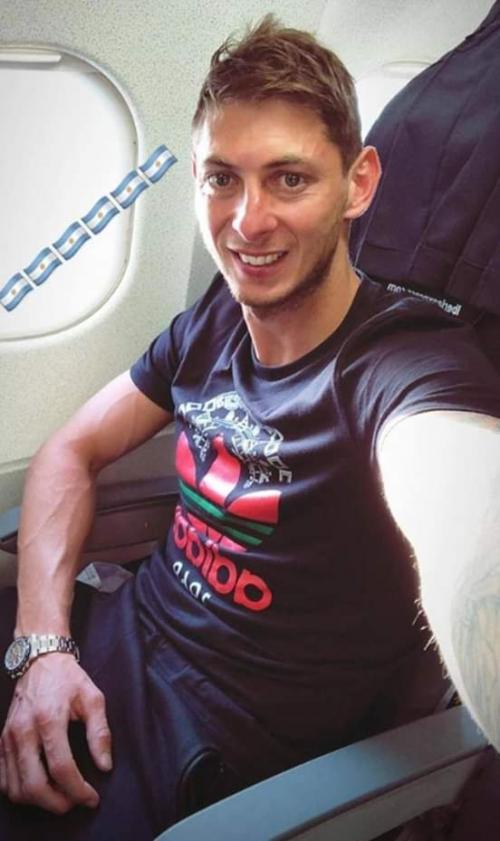 Emiliano Sala sonriendo para la fotografía. (Foto: Twitter)
