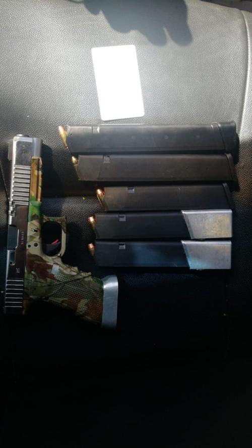 Esto fue lo que las autoridades ubicaron en el interior del veh&iacute;culo del narcotraficante. (Foto: PNC) 