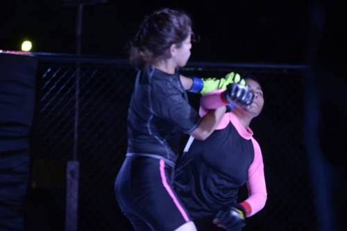 Roxana Pedroza contra Isabel Urquilla. (Foto:Wilder López/Soy502)