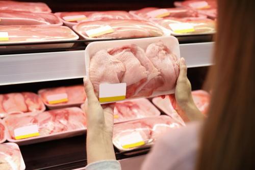 Comprar carne en lugares autorizados y con normas de higiene es lo ideal. (Foto: Shutterstock)