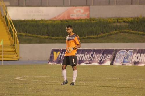 Arnold Barrios debut&oacute; con los Cremas el torneo anterior. (Foto: Facebook)