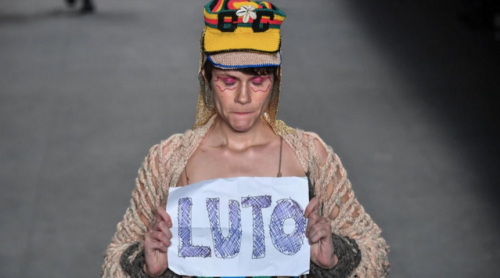 Modelo muere en la pasarela durante la semana de la moda. (Foto: AFP)  