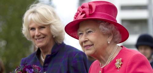 Parece que las mujeres se reconciliaron. (Foto: AFP) 