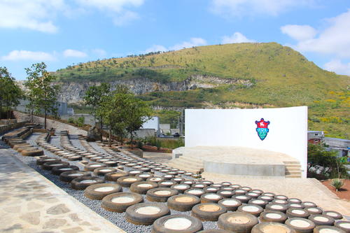 El teatro al aire libre ser&aacute; uno de los espacios que m&aacute;s atraen dentro del recinto. (Foto: Fredy Hern&aacute;ndez/Soy502)