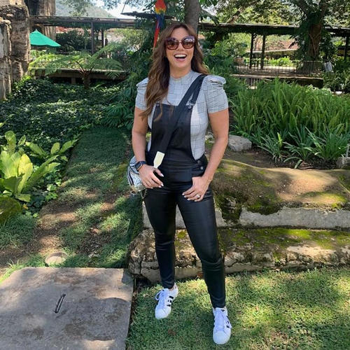 Rashel D&iacute;az, presentadora de Telemundo, mostr&oacute; su cuerpazo en Guatemala, (Foto: Instagram) 