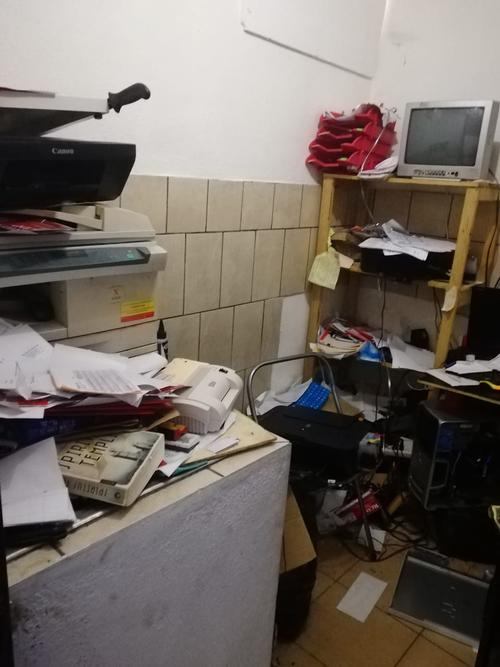 Esto encontraron las autoridades dentro del inmueble donde funciona la Agencia de Seguros FsH. (Foto: MP)