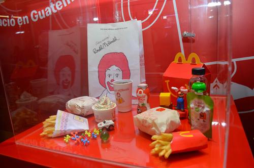 McDonald&acute;s, Museo Cajita Feliz, colecci&oacute;n, juguetes, 40 a&ntilde;os, 45 a&ntilde;os, aniversario, Miraflores, parqueo, Guatemala