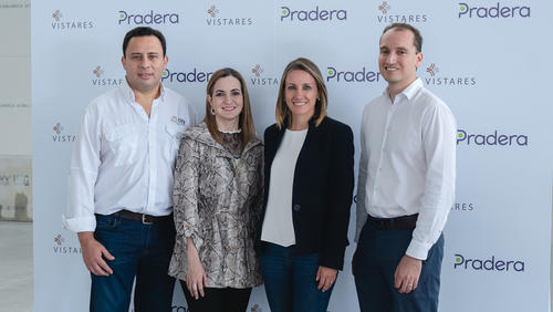 Ricardo Gonz&aacute;lez, director general de Multi-Proyectos (izquierda) y su equipo de trabajo. (Foto: Melissa Men&eacute;ndez/Soy502)