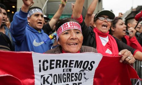 Los peruanos exig&iacute;an el cierre del Congreso. (Foto: Agora Noticias Brasil)