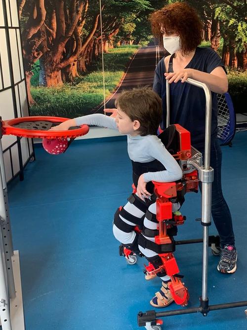 El primer exoesqueleto infantil del mundo ya est&aacute; en su fase final (Foto: Facebook Marie Andr&eacute;)