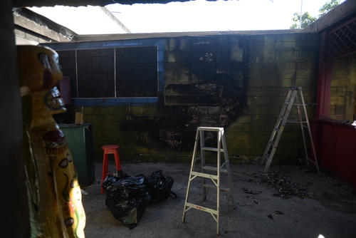 El lugar ya casi fue limpiado para iniciar con la reconstrucci&oacute;n del techo y otros detalles del inmueble. (Foto: Wilder L&oacute;pez/Soy502)