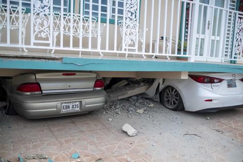 El incidente ha generado daños en inmuebles, autos y también se reporta la muerte de una persona hasta el momento. (Foto: AFP)