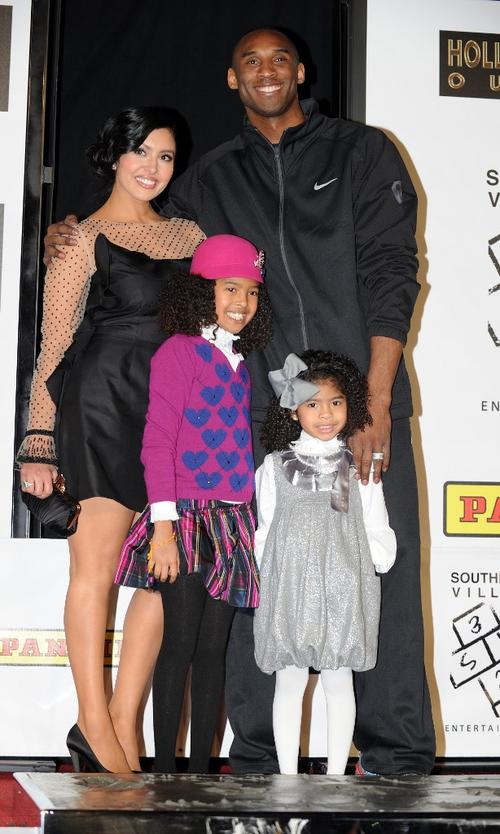 La familia Bryant en 2011 con Gianna a la derecha cuando ten&iacute;a 6 a&ntilde;os. (Foto: Archivo/AFP)