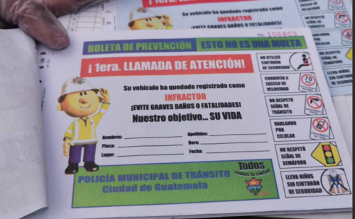 La PMT de Guatemala emite esta boleta si no se acata la disposición. (Foto: Jorge Sente/Nuestro Diario)