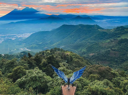 (Fotograf&iacute;a: @loscelajesgt)