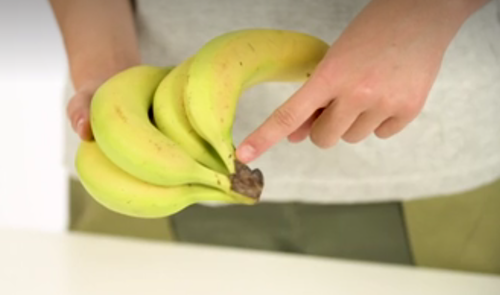 Los bananos maduran a partir del racimo. (Foto: Antena 3)