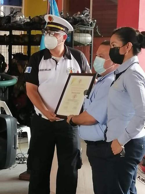 L&ecirc;Cleire Guatemala, bomberos voluntarios, motobomba, Amatitl&aacute;n, Guatemala, Soy502