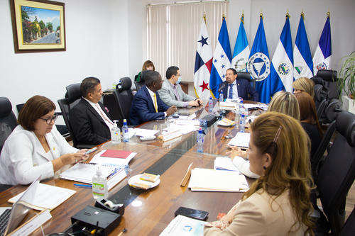 La nueva Junta Directiva del Parlacen es dirigida por Daniel Ortega Reyes de Nicaragua. (Foto: Parlacen)