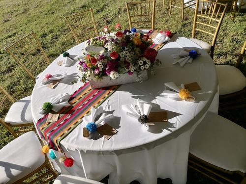 Los centros de mesa también sorprendieron a los invitados. (Foto: Deborah de Paz)