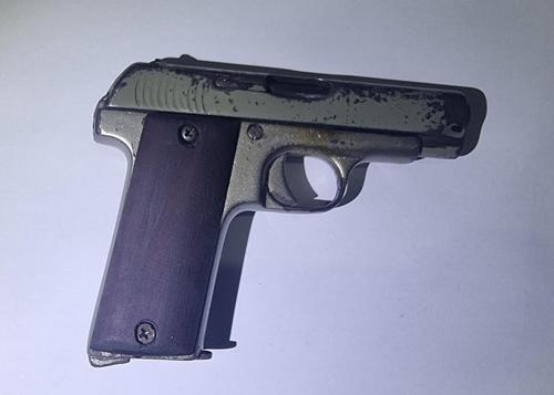 El arma de fuego con el registro alterado. (Foto: PNC) 