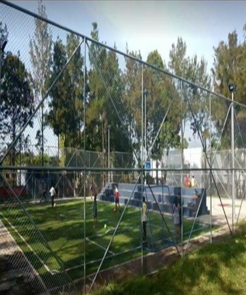 La cancha de fútbol 5 construida en la Facultad de Agronomía. (Foto: denuncia CICIG) 