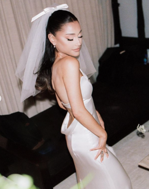 Ariana lució sus curvas. (Foto: Instagram)
