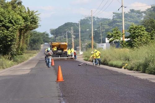 El CIV ha iniciado la reparación de la carretera Escuintla-Puerto Quetzal. (Foto: CIV)