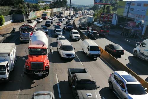 El ingreso por el Pac&iacute;fico complica la movilidad desde Villa Nueva hasta la ciudad de Guatemala. (Foto: PMT Villa Nueva)