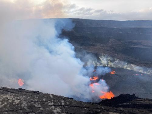 Estas son las primeras imágenes compartidas del volcán hawaiano.  (Foto: Twitter)