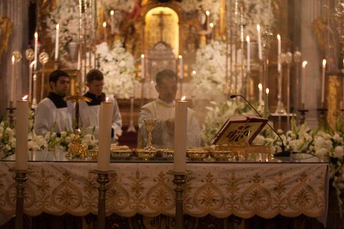 El padre Orlando además es el encargado general del Culto a Jesús de La Merced, desde 2009. (Foto: cortesía historiador Walter Gutiérrrez) 