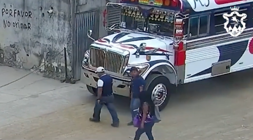 El robacarros llegaba a Antigua en bus extraurbano. (Foto: Ayuntamiento Antigua)